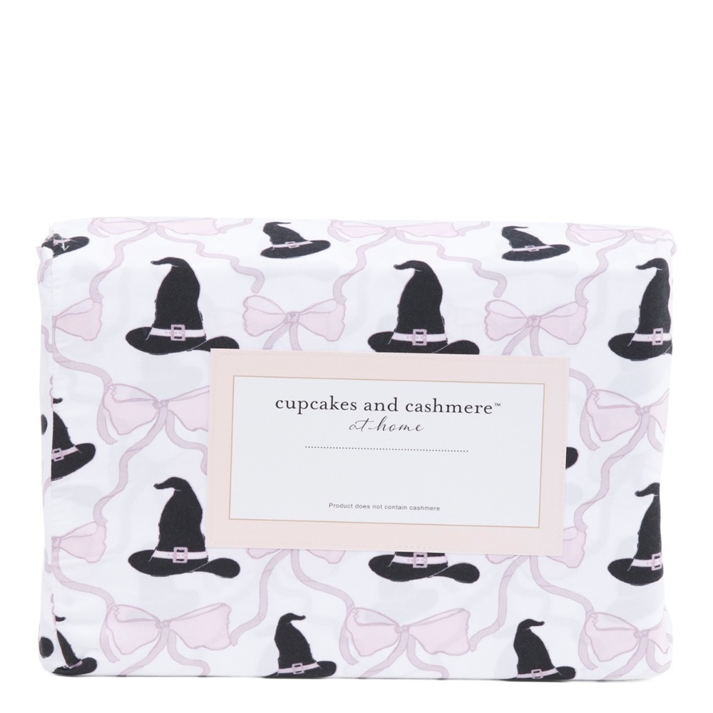 Cupcakes and Cashmere Witch Hat and bows
Sheet set 🧙🏻🎀🎀
2025